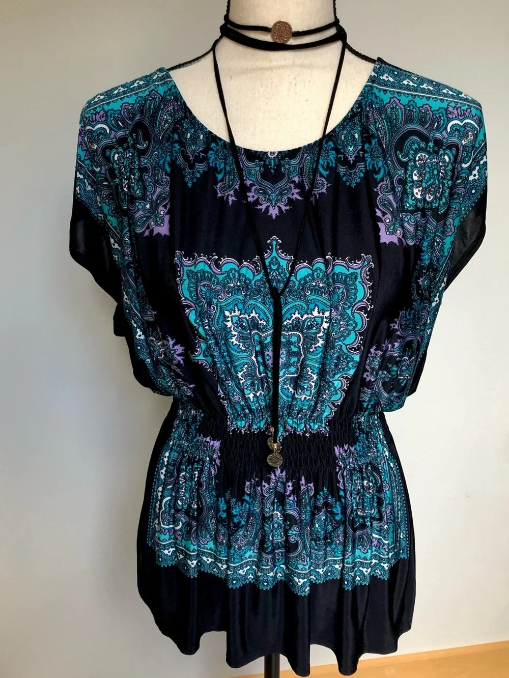Halo Black Print Top Size XL - Picture 1 of 10
